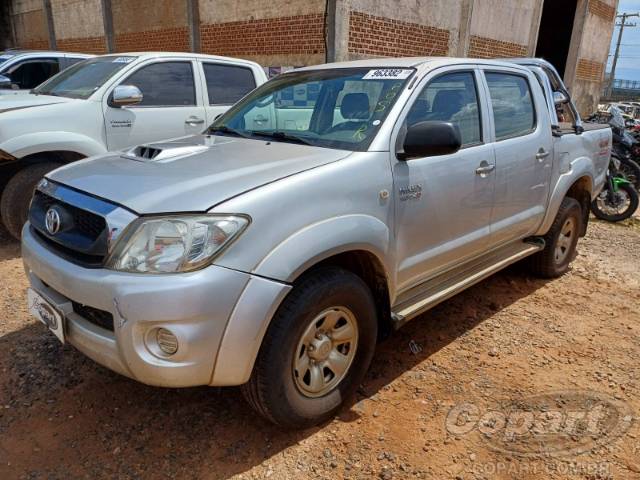 2011 TOYOTA HILUX CD 