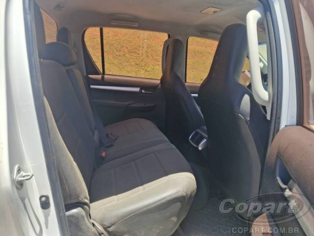 2016 TOYOTA HILUX CD 