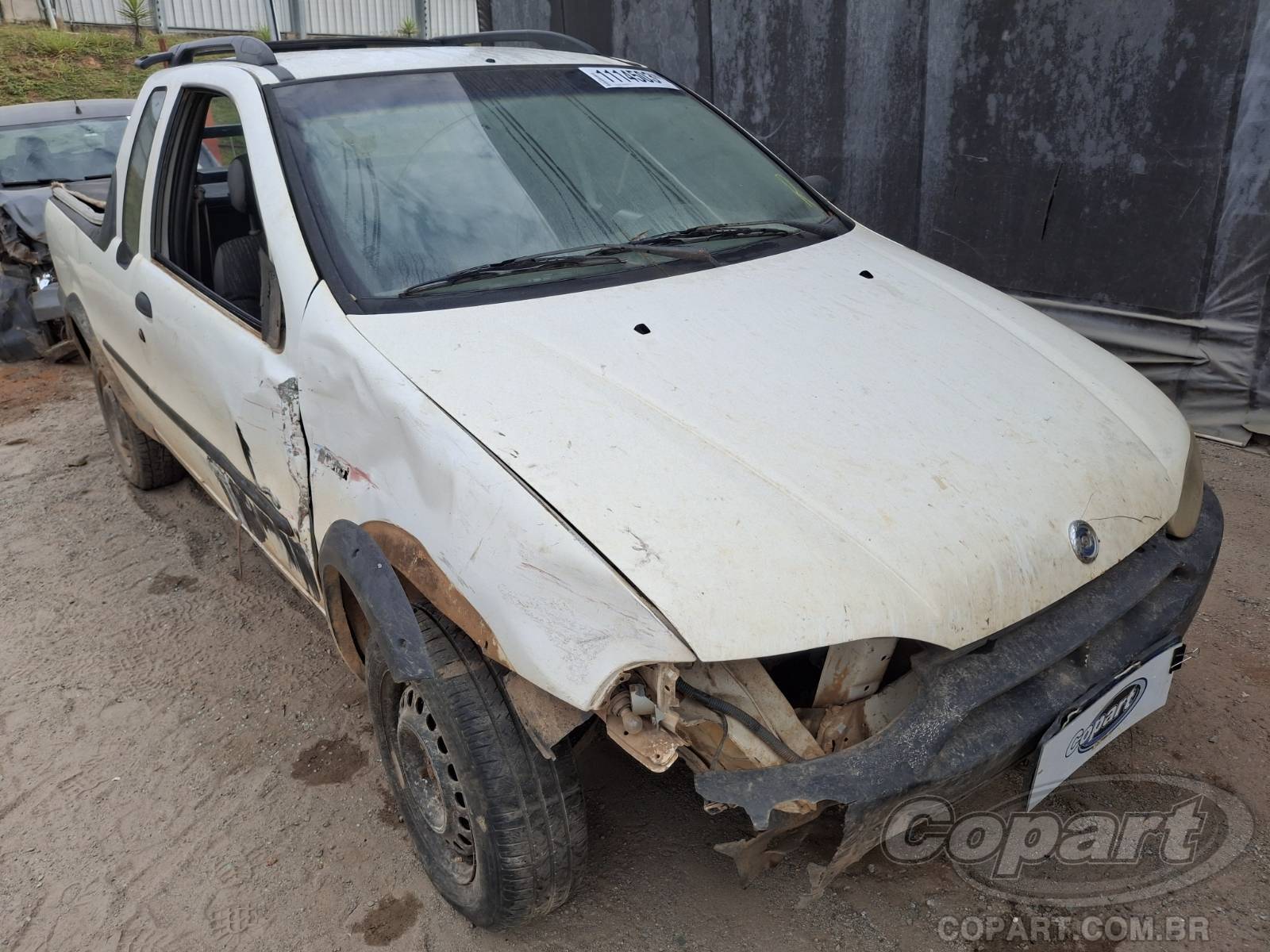 Veículo FIAT Strada Fiat Strada CE Working 1.5 2001 2001 em leilão