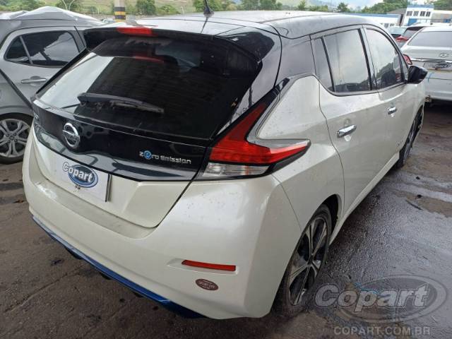 2022 NISSAN LEAF 