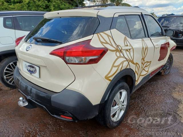 2020 NISSAN KICKS 