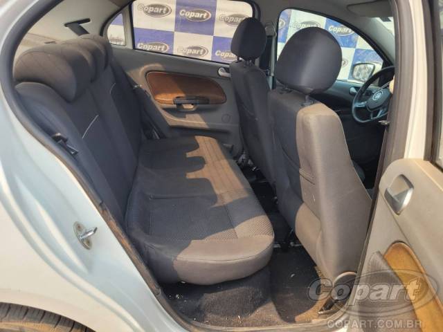 2017 VOLKSWAGEN VOYAGE 