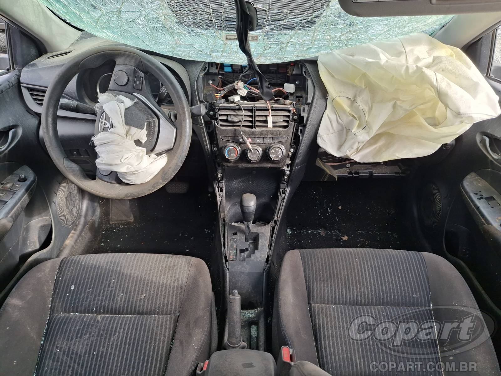 Foto 9 de 10: 2021 TOYOTA YARIS SEDA