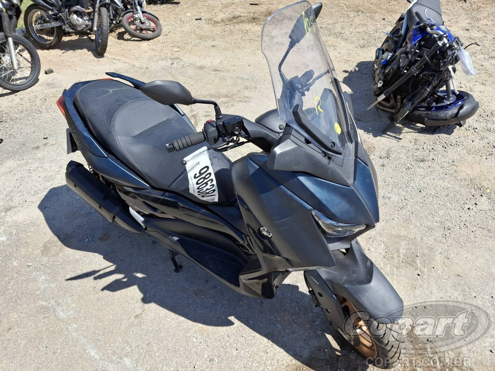 Veículo YAMAHA XMAX Yamaha XMAX 250 ABS CVT 2023 Médio Monta Colisão 2023 em leilão
