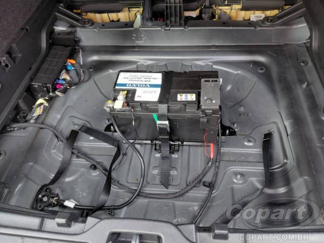 2022 VOLVO XC40 