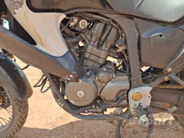 2011 HONDA XL700V 
