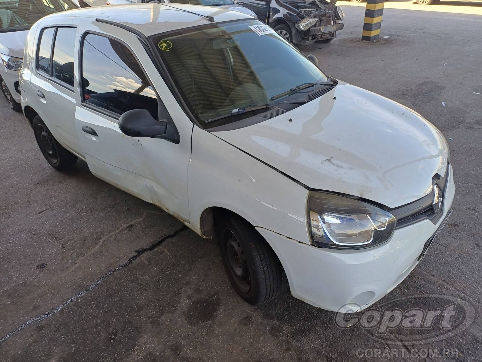 Veículo Renault Clio Renault Clio Expression 1.0 16V Hi-Power 2013 2013 em leilão