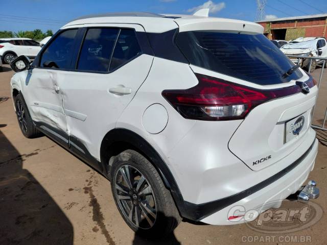 2023 NISSAN KICKS 
