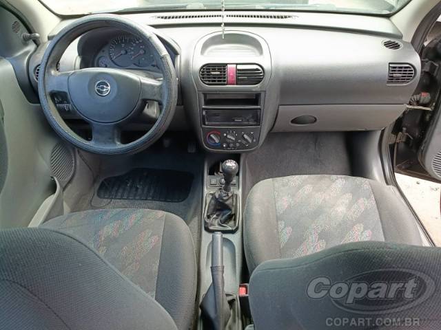 2002 CHEVROLET CORSA 