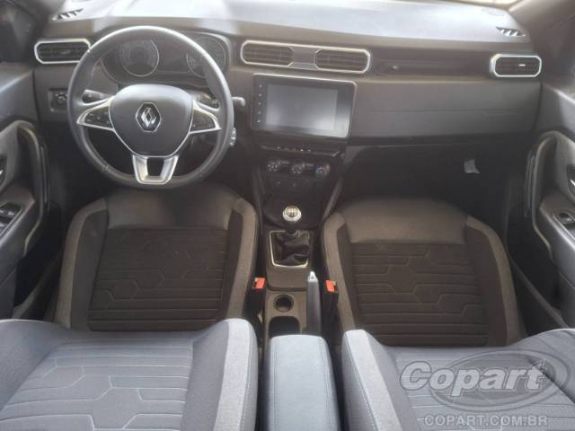 2025 RENAULT DUSTER 