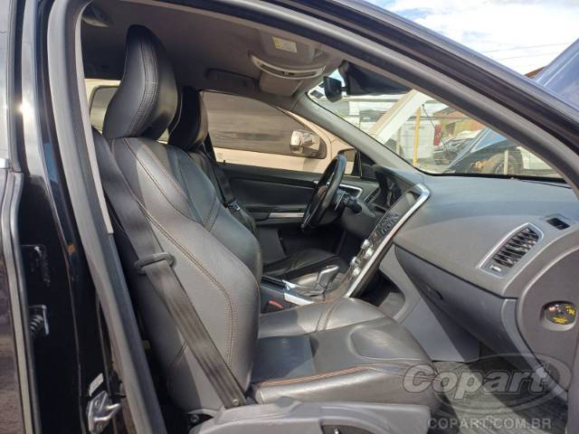 2016 VOLVO XC60 