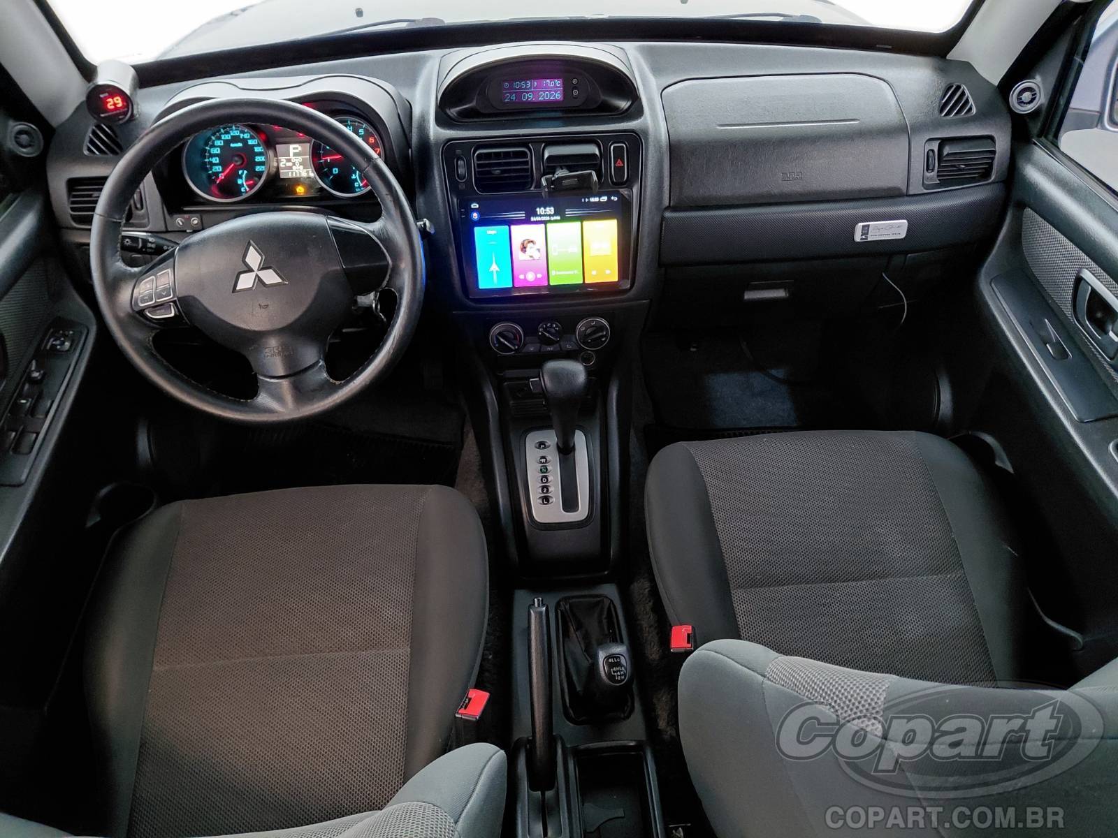 2015 MITSUBISHI PAJERO TR4 — foto 9 de 10