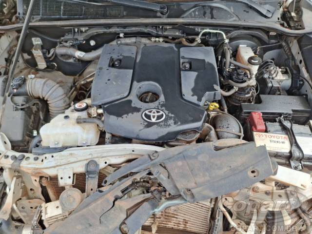 2024 TOYOTA HILUX CD 