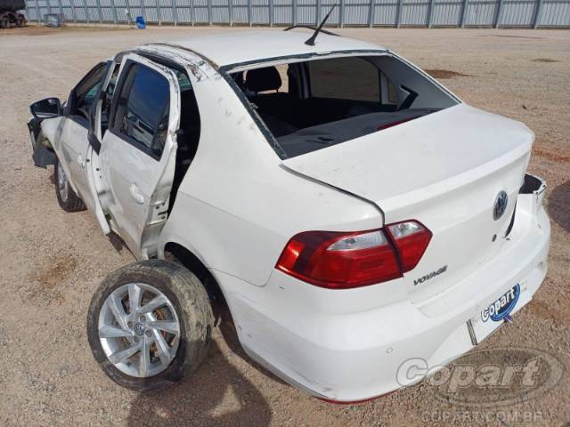 2021 VOLKSWAGEN VOYAGE 