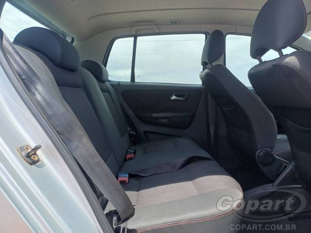 2011 VOLKSWAGEN FOX 