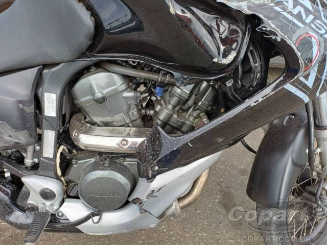 2011 HONDA XL700V 