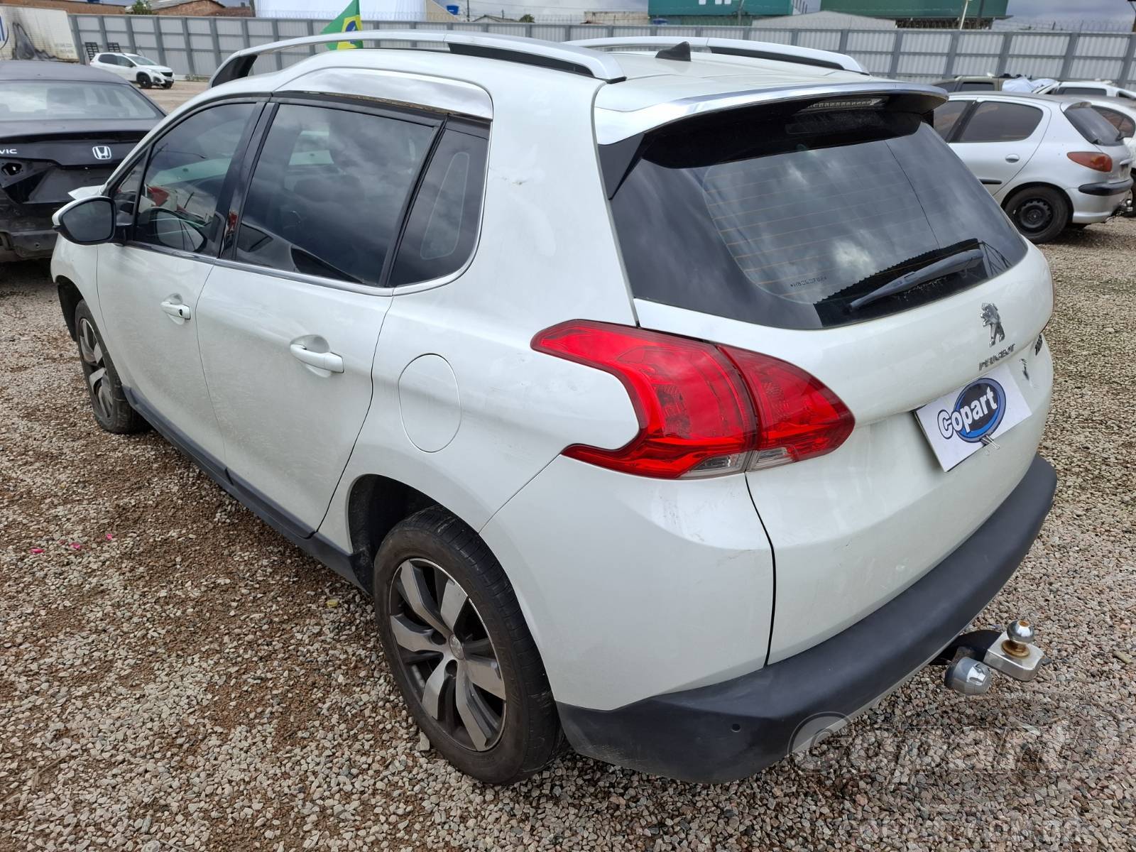Foto 3: 2017 PEUGEOT 2008
