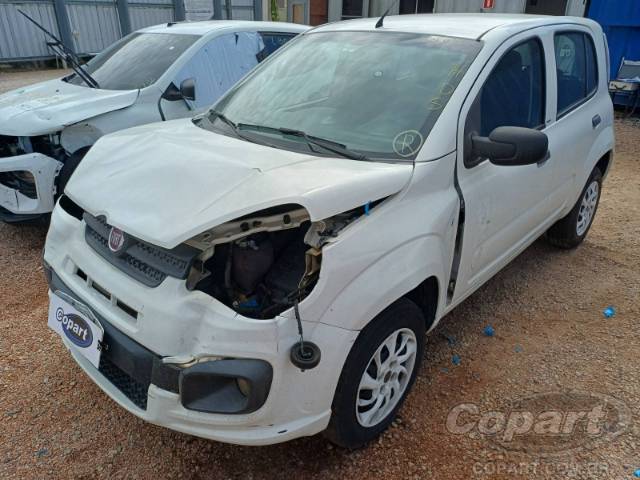 2017 FIAT UNO 