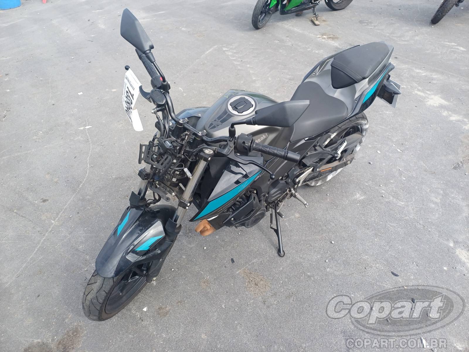Foto 2: 2023 KAWASAKI Z400
