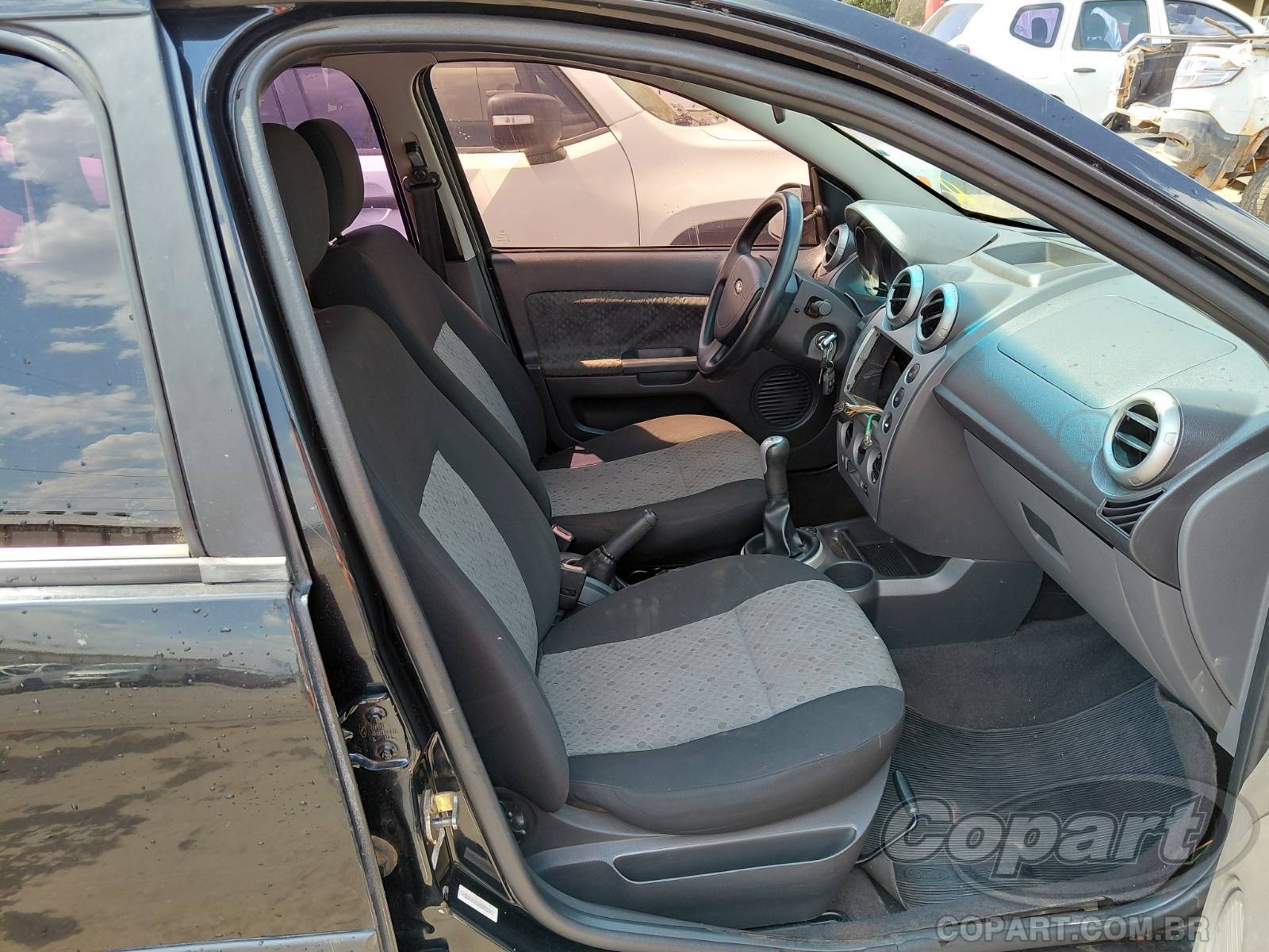 Foto 5: 2011 FORD FIESTA