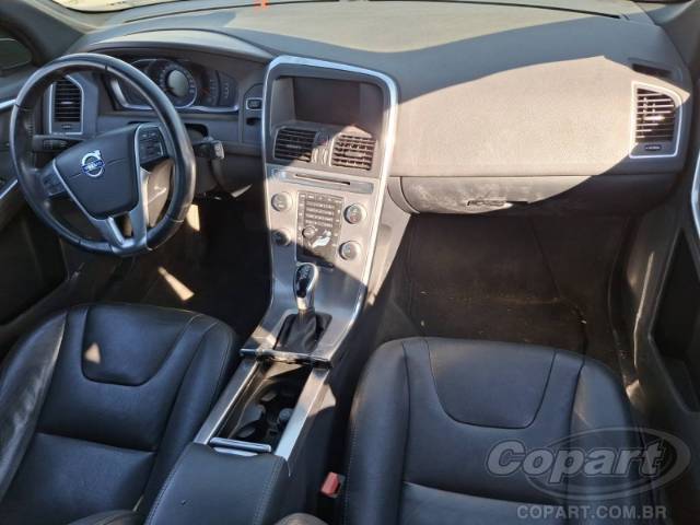 2017 VOLVO XC60 