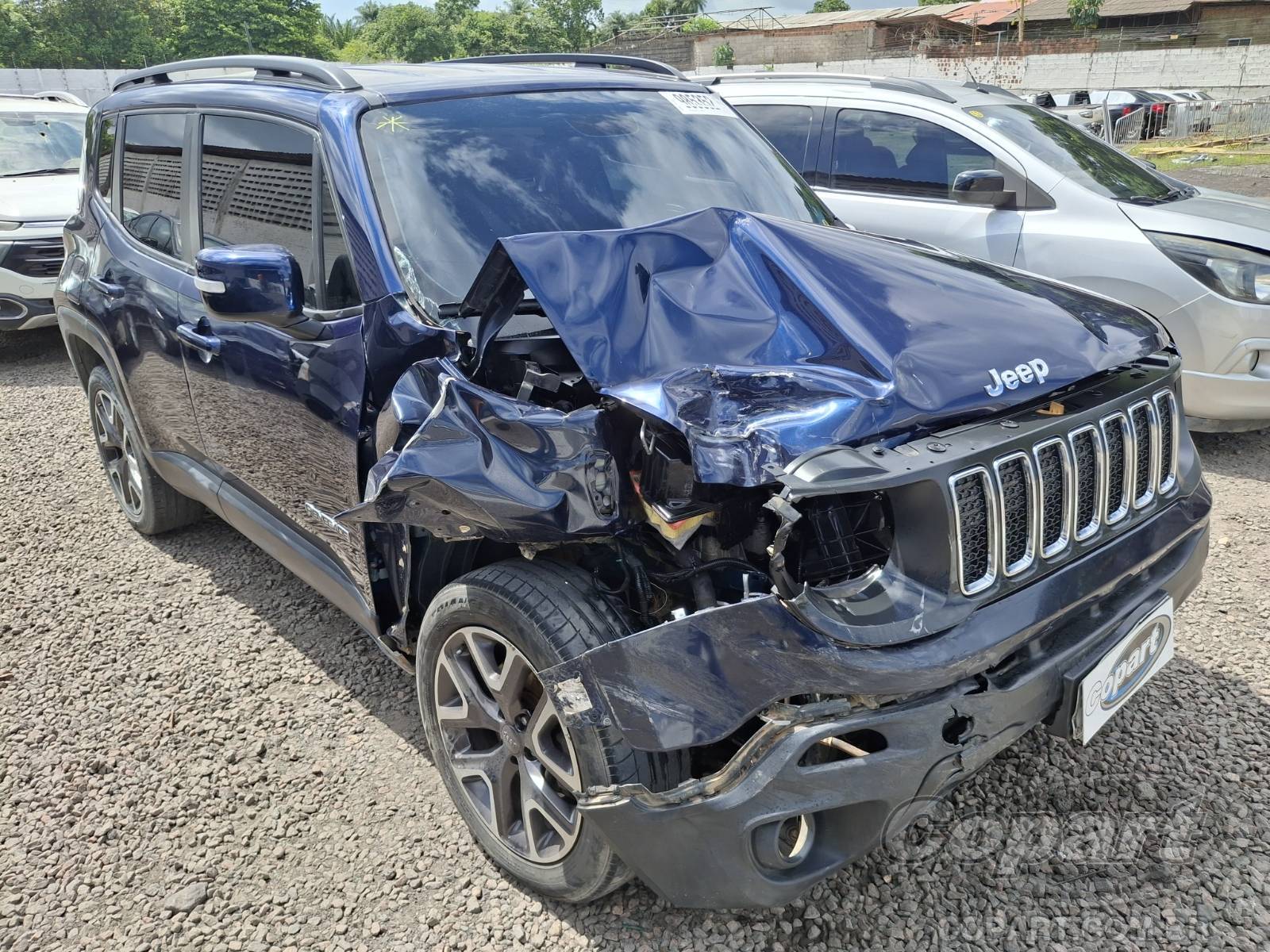 Veículo Jeep Renegade Jeep Renegade Longitude 1.8 16V E.TorQ Evo 2021 Colisão Média Monta 2021 em leilão