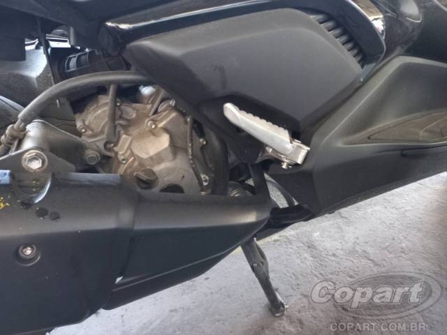 2025 YAMAHA XMAX 