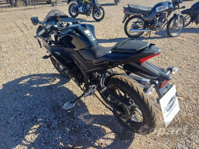 2025 YAMAHA YZF R15 