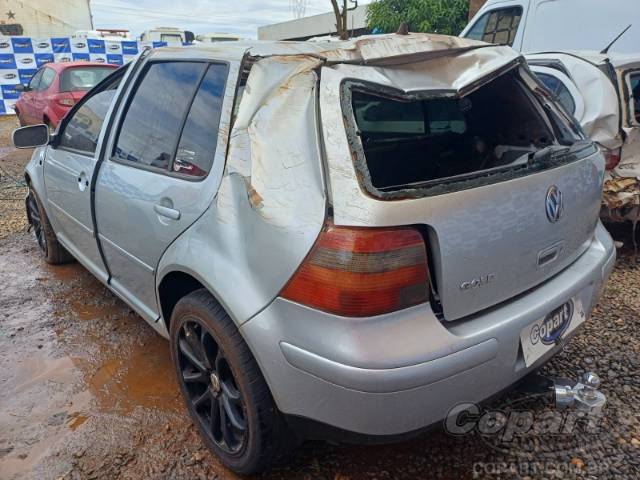 2004 VOLKSWAGEN GOLF 