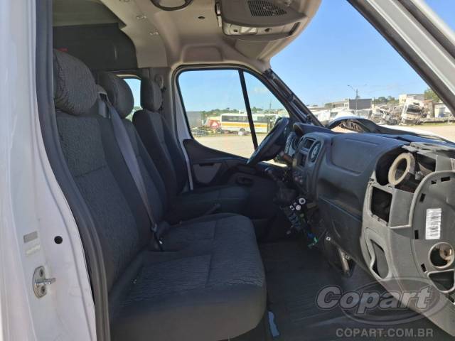 2025 RENAULT MASTER FURGAO 