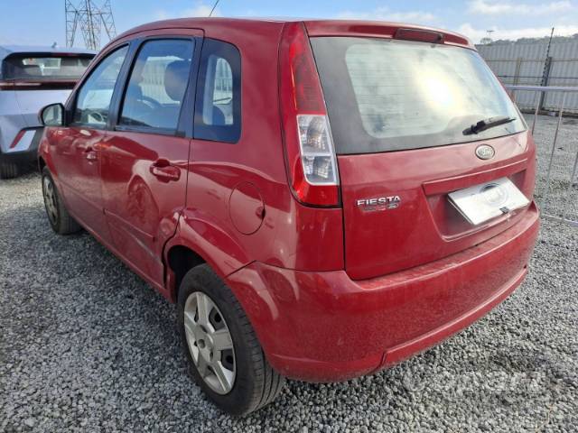 2010 FORD FIESTA 