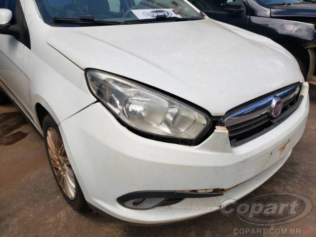 2015 FIAT GRAND SIENA 