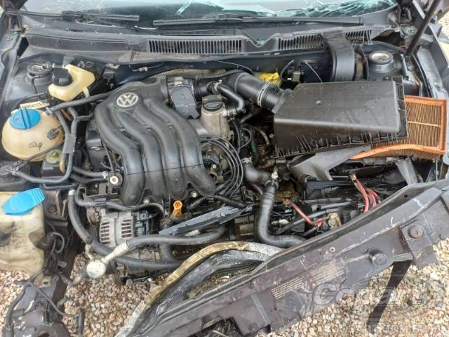 2010 VOLKSWAGEN BORA 