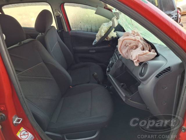 2014 VOLKSWAGEN VOYAGE 