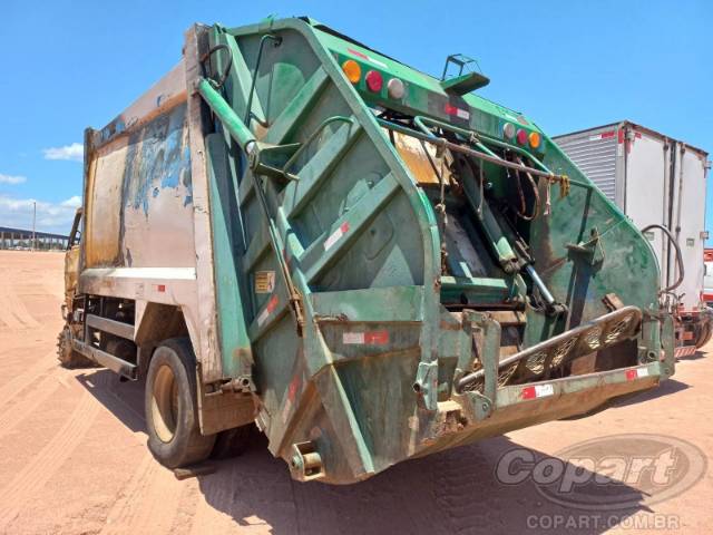 2011 VOLKSWAGEN WORKER 