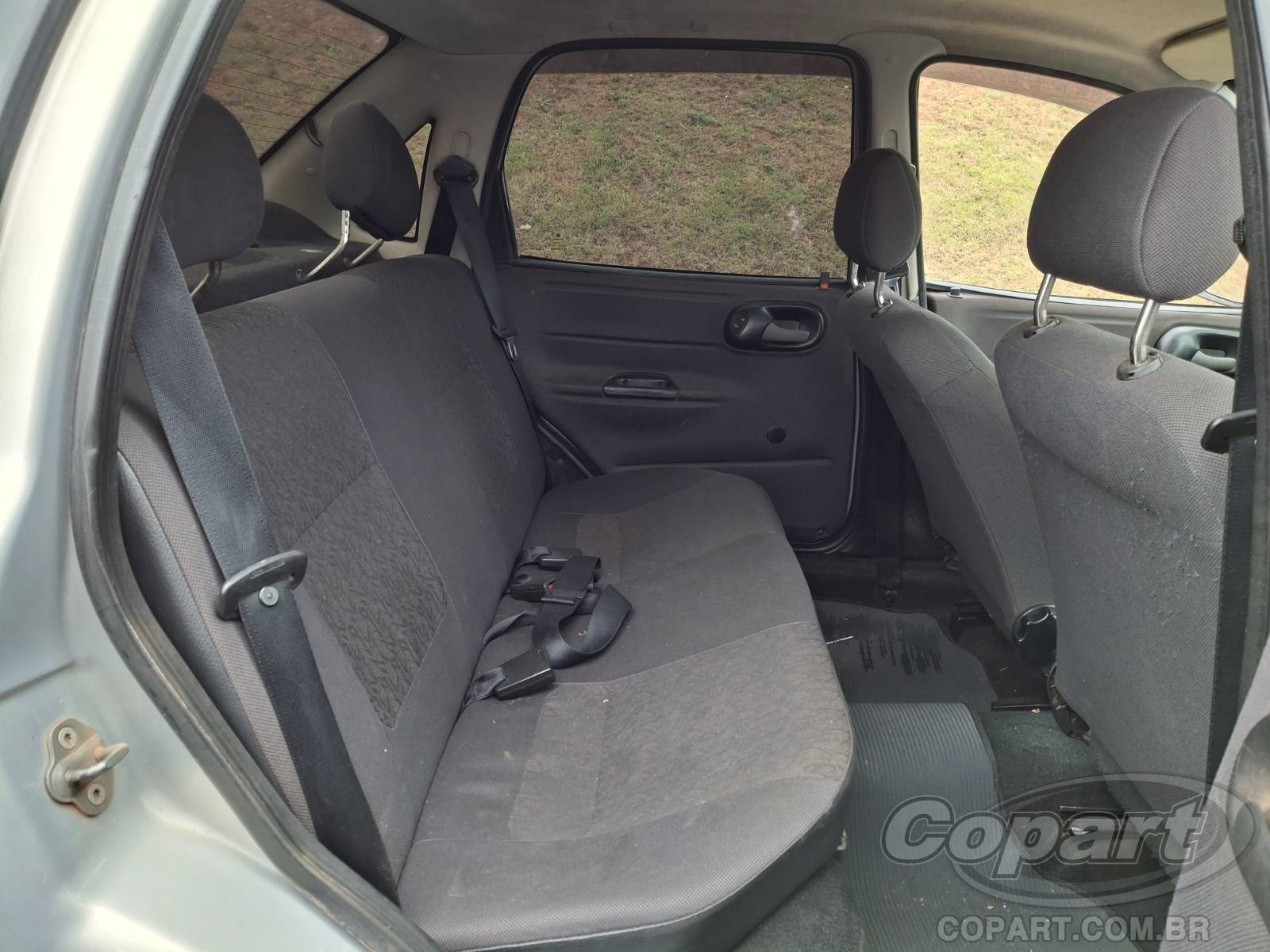 2004 CHEVROLET CORSA SEDAN — foto 6 de 15