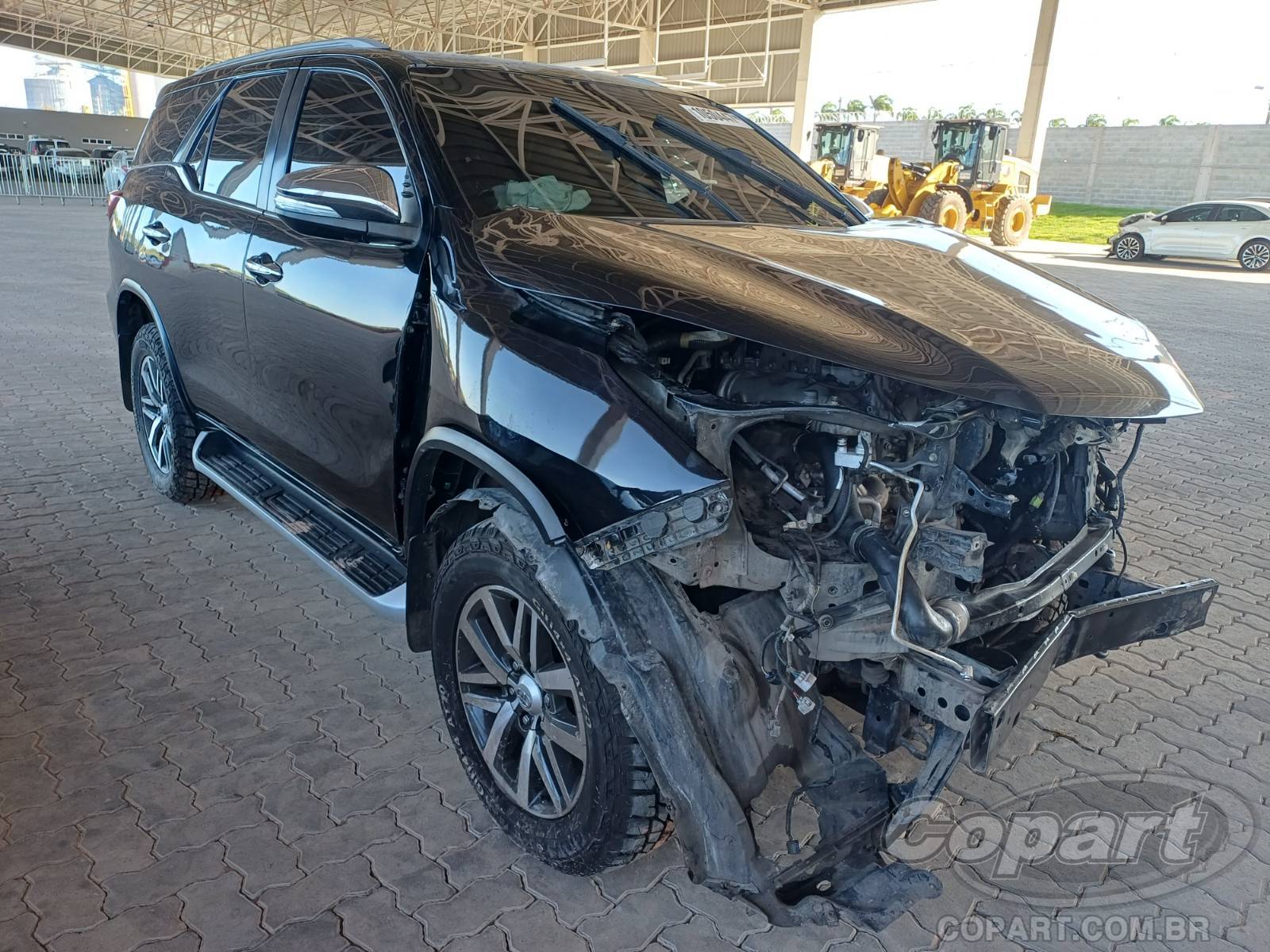 Veículo Toyota Hilux SW4 2016 TOYOTA HILUX SW4 SRX 2.8 D-4D Turbo Diesel 2016 em leilão