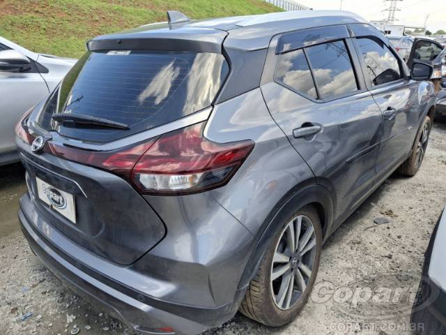 2023 NISSAN KICKS 
