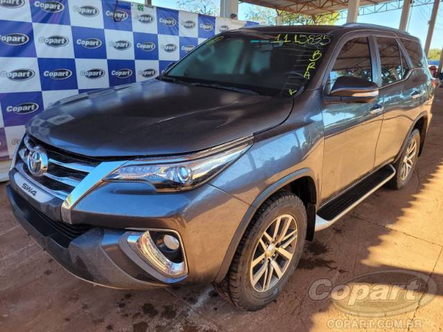 2017 TOYOTA HILUX SW4 