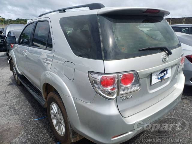 2014 TOYOTA HILUX SW4 