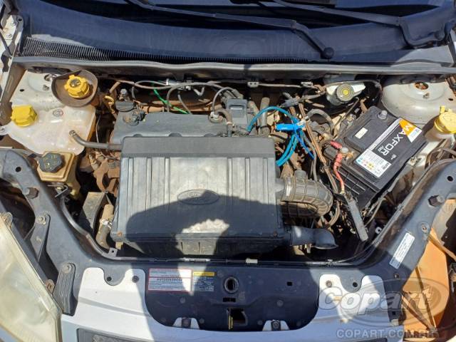 2010 FORD FIESTA SEDAN 