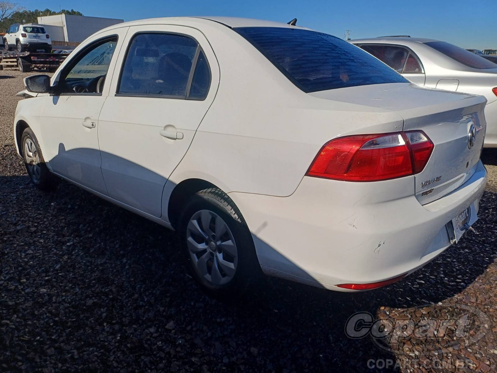 2015 VOLKSWAGEN VOYAGE — foto 3 de 10