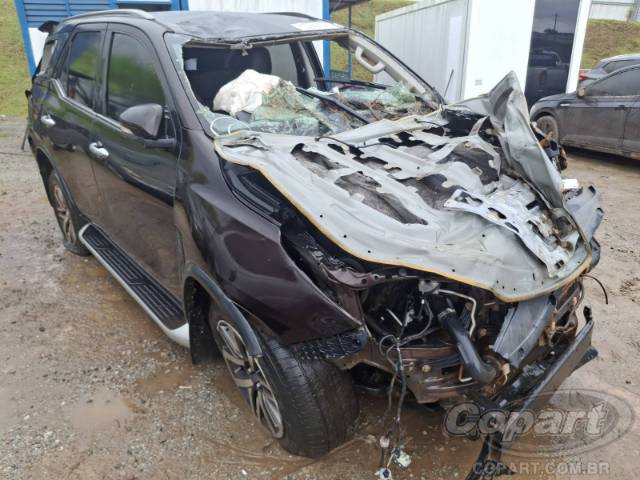 2017 TOYOTA HILUX SW4 