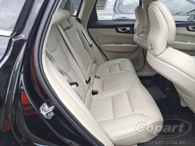 2022 VOLVO XC60 