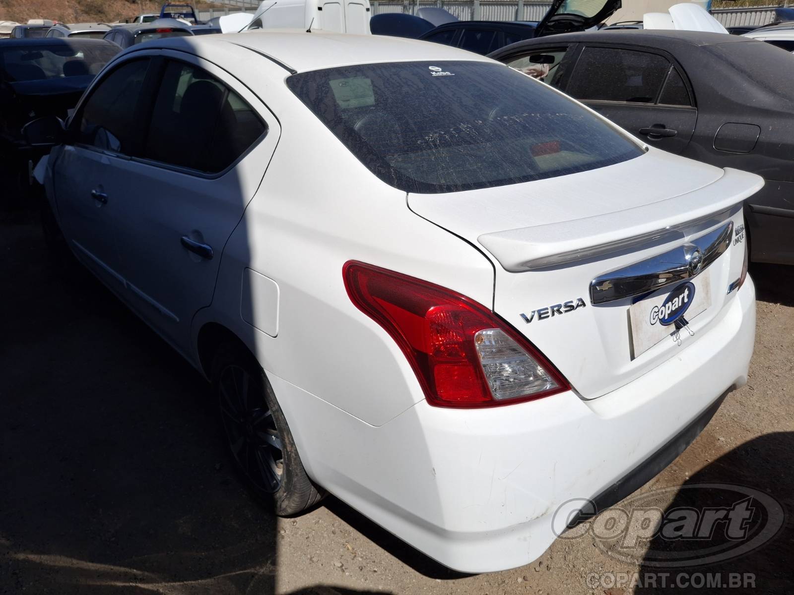 2018 NISSAN VERSA — foto 3 de 10