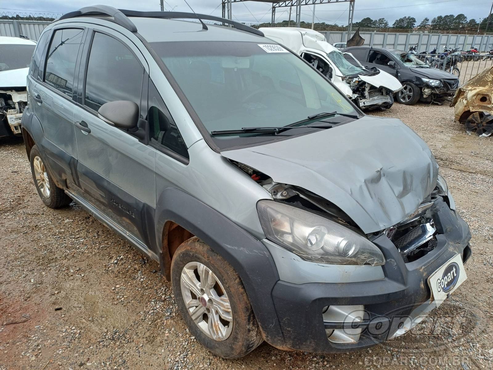 FIAT IDEA ADVENTURE 1.8 16V E.TORQ FLEX 2013