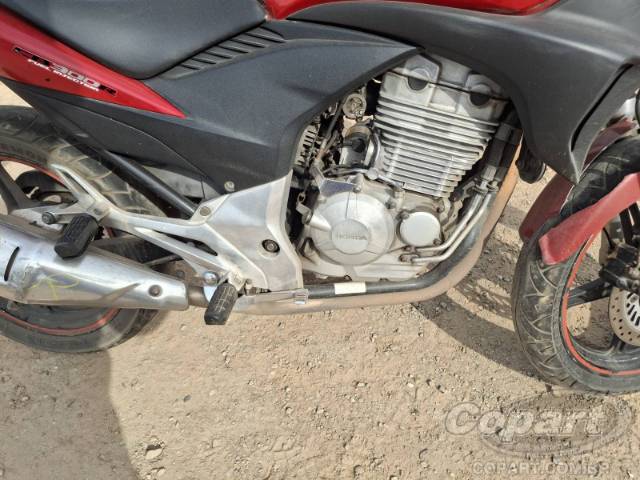 2010 HONDA CB 300 