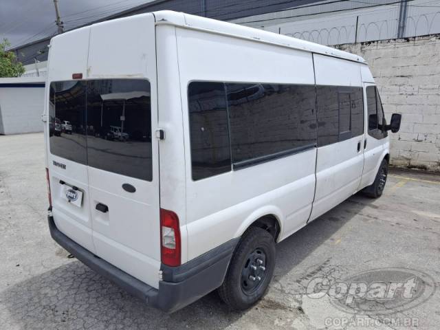 2011 FORD TRANSIT BUS 