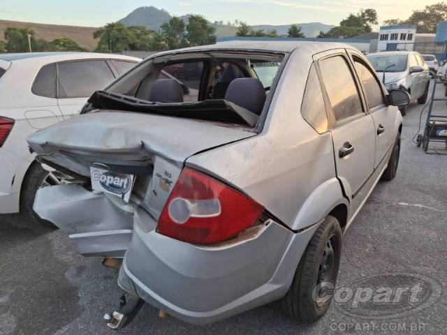 2006 FORD FIESTA SEDAN 