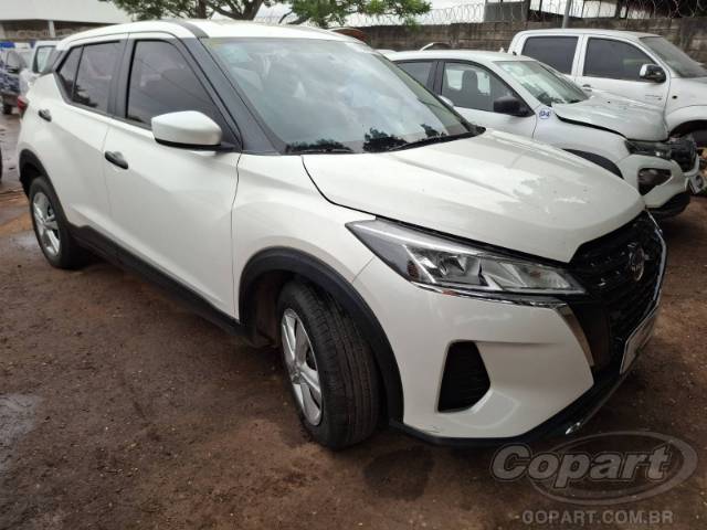 2023 NISSAN KICKS 
